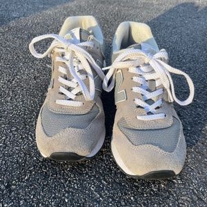 Women’s New Balances